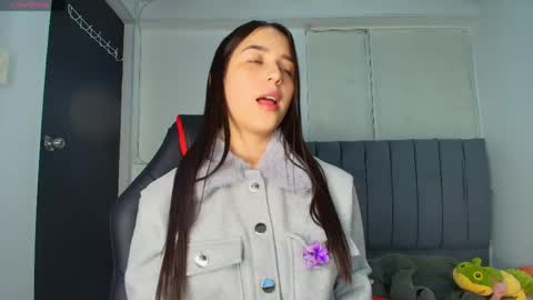 Snapshot of derly_cuervo703031 chatting on May 13, 1:52 pm derly_cuervo703031 online show from May 13, 1:52 pm