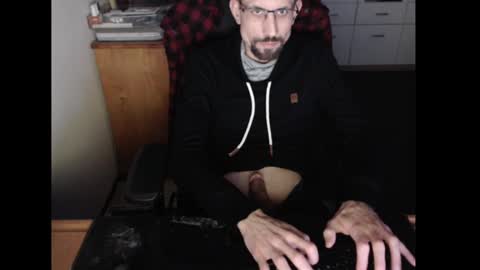 Snapshot of dermattes chatting on January 7, 2:19 pm dermattes online show from January 7, 2:19 pm