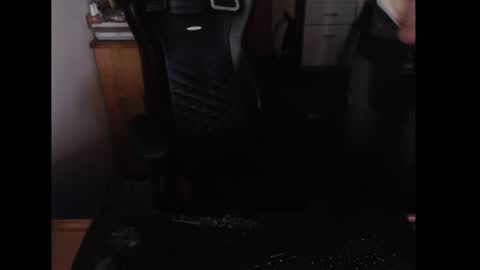 Snapshot of dermattes chatting on January 25, 4:24 pm dermattes online show from January 25, 4:24 pm