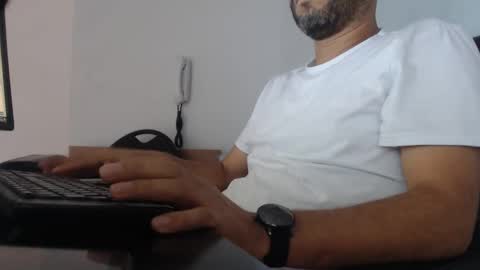     online show from December 4, 12:58 pm