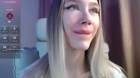 Snapshot of des_ch chatting on February 6, 5:27 pm Ari online show from February 6, 5:27 pm