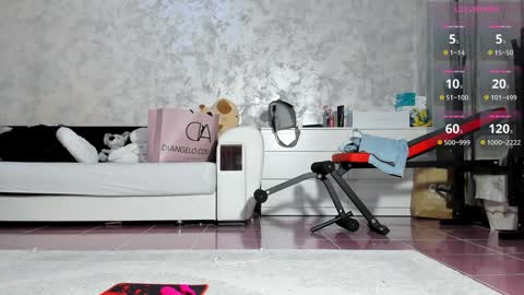 Mia online show from October 13, 8:31 pm