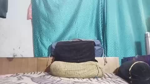 Snapshot of desi_boy799417 chatting on February 12, 5:26 am desi_boy799417 online show from February 12, 5:26 am