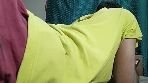 Snapshot of desi_boy799417 chatting on February 27, 11:41 am desi_boy799417 online show from February 27, 11:41 am