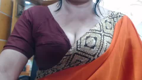 Snapshot of desimaisa130 chatting on July 25, 4:59 pm Maisa online show from July 25, 4:59 pm