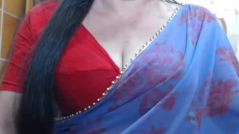 Snapshot of desimaisa130 chatting on August 4, 4:31 pm Maisa online show from August 4, 4:31 pm