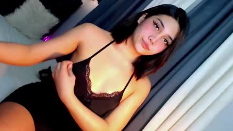 Snapshot of desirable_rica chatting on December 15, 8:57 pm desirable_rica online show from December 15, 8:57 pm