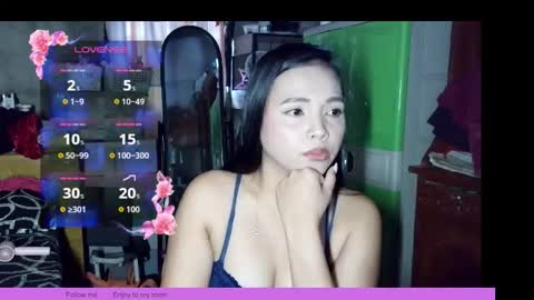 Snapshot of desirablesiren chatting on February 11, 8:41 am Siren online show from February 11, 8:41 am