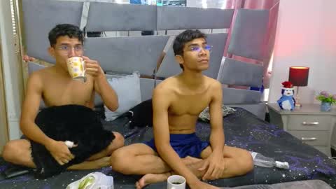 desire4duo online show from November 18, 1:26 pm