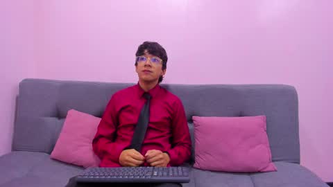 Snapshot of desire_ecstasy chatting on September 21, 1:13 pm desire_ecstasy online show from September 21, 1:13 pm