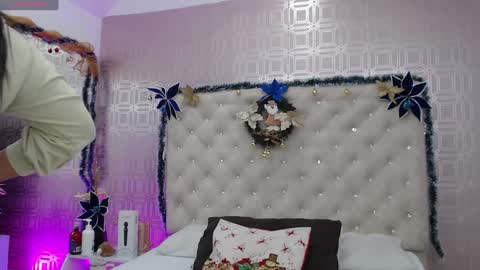 Sara Desire online show from December 20, 11:10 am