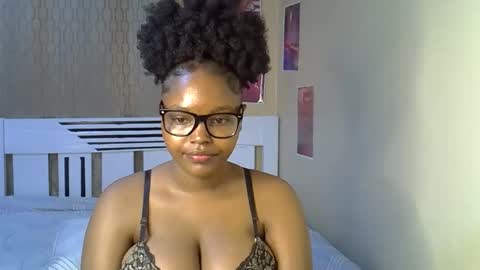 desiredahlia33 online show from March 27, 7:36 am