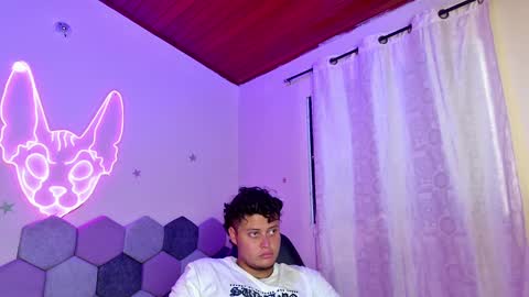 TORI AND MR. BEAR online show from January 18, 6:21 pm