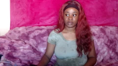 Snapshot of desireeafterdark chatting on December 28, 10:47 am desireeafterdark online show from December 28, 10:47 am