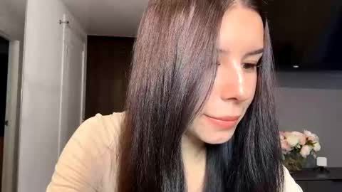 Snapshot of desireefolino chatting on January 16, 7:23 am desireefolino online show from January 16, 7:23 am