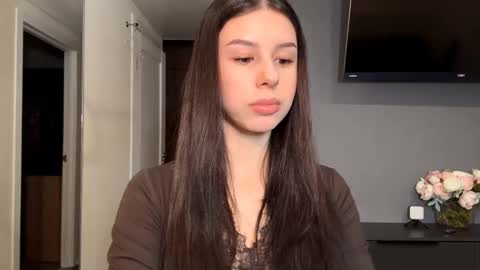 Snapshot of desireefolino chatting on January 18, 2:21 pm desireefolino online show from January 18, 2:21 pm