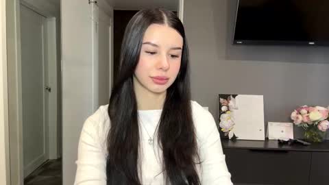 Snapshot of desireefolino chatting on February 13, 8:10 am desireefolino online show from February 13, 8:10 am