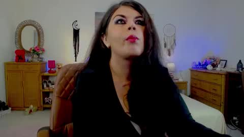 HellenMoon online show from May 19, 8:42 am
