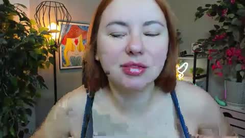 LAYLA online show from October 4, 6:22 am