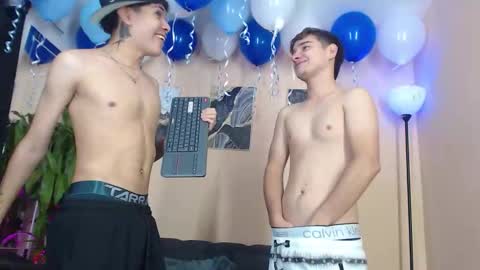 Snapshot of desiresofolympus_ chatting on March 12, 8:15 pm desiresofolympus_ online show from March 12, 8:15 pm