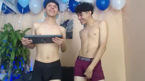 Snapshot of desiresofolympus_ chatting on March 14, 7:25 am desiresofolympus_ online show from March 14, 7:25 am