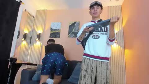 Snapshot of desiresofolympus_ chatting on March 30, 7:15 pm desiresofolympus_ online show from March 30, 7:15 pm