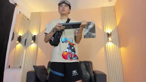 Snapshot of desiresofolympus_ chatting on April 6, 7:26 pm desiresofolympus_ online show from April 6, 7:26 pm