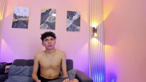 desiresofolympus_ online show from May 6, 1:03 am