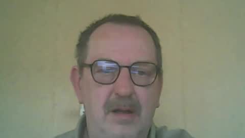Snapshot of destelp chatting on May 30, 11:07 am destelp online show from May 30, 11:07 am