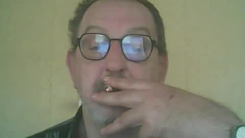 Snapshot of destelp chatting on June 6, 12:54 pm destelp online show from June 6, 12:54 pm