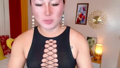 Snapshot of destenierose chatting on March 18, 12:47 am destenierose online show from March 18, 12:47 am