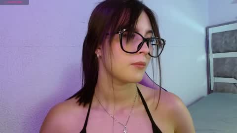 destinya_ online show from May 6, 5:07 pm