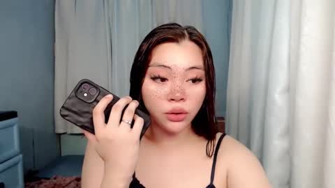 Snapshot of destinyroxie chatting on January 4, 4:12 am ROXIE online show from January 4, 4:12 am