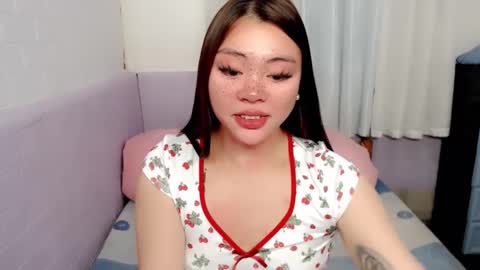 Snapshot of destinyroxie chatting on January 26, 12:22 pm ROXIE online show from January 26, 12:22 pm