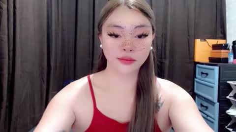 Snapshot of destinyroxie chatting on October 13, 1:44 pm ROXIE online show from October 13, 1:44 pm