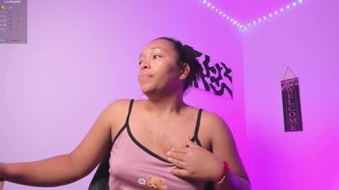 Snapshot of desty_y chatting on October 28, 11:58 am desty_y online show from October 28, 11:58 am