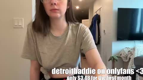 Snapshot of detroitbaddie chatting on February 28, 3:26 pm detroitbaddie online show from February 28, 3:26 pm