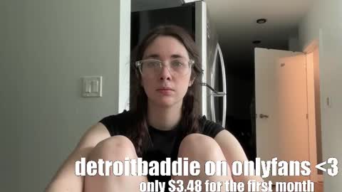 Snapshot of detroitbaddie chatting on March 7, 5:49 pm detroitbaddie online show from March 7, 5:49 pm