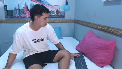Devan online show from December 14, 2:23 am