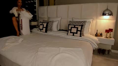 Snapshot of devil_bby chatting on February 19, 8:43 am Devil bb online show from February 19, 8:43 am