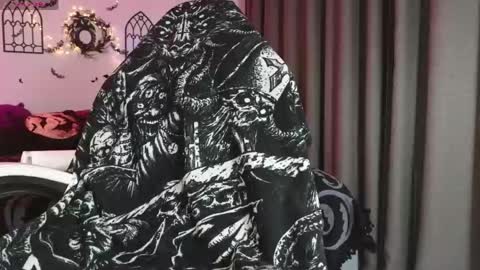 devil_s_bride online show from May 1, 6:01 pm