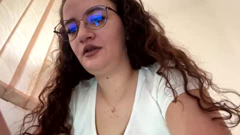 Snapshot of devileanna chatting on December 17, 10:55 am Anna online show from December 17, 10:55 am