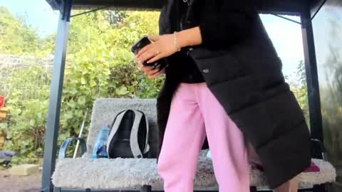 Snapshot of devileanna chatting on October 17, 9:01 am Anna online show from October 17, 9:01 am