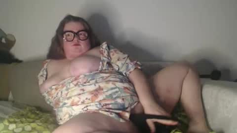 Snapshot of devilschick chatting on March 23, 11:09 pm DevilsChick -- OF online show from March 23, 11:09 pm