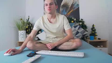 Snapshot of devin_ho chatting on December 8, 1:25 pm devin_ho online show from December 8, 1:25 pm