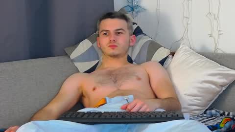 Snapshot of devin_ho chatting on December 26, 10:48 am devin_ho online show from December 26, 10:48 am