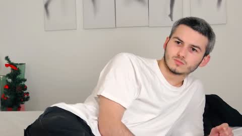 Snapshot of devin_ho chatting on January 13, 7:31 pm devin_ho online show from January 13, 7:31 pm