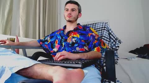 Snapshot of devin_ho chatting on January 14, 1:58 am devin_ho online show from January 14, 1:58 am