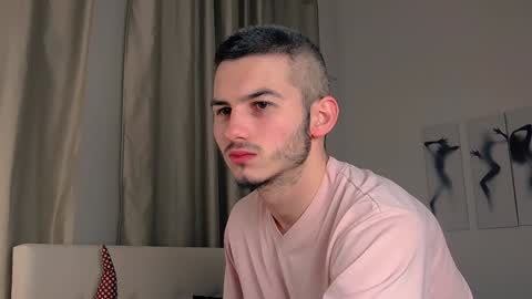 Snapshot of devin_ho chatting on January 15, 8:16 pm devin_ho online show from January 15, 8:16 pm