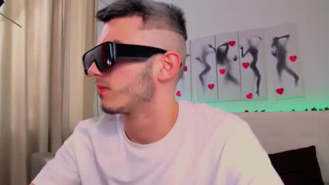 Snapshot of devin_ho chatting on February 27, 8:06 am devin_ho online show from February 27, 8:06 am